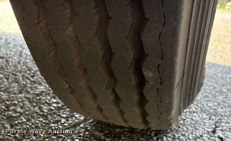 image for item DM1958 2018 Volvo VNL semi truck