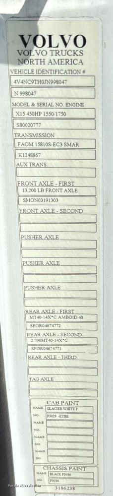 image for item DM1958 2018 Volvo VNL semi truck