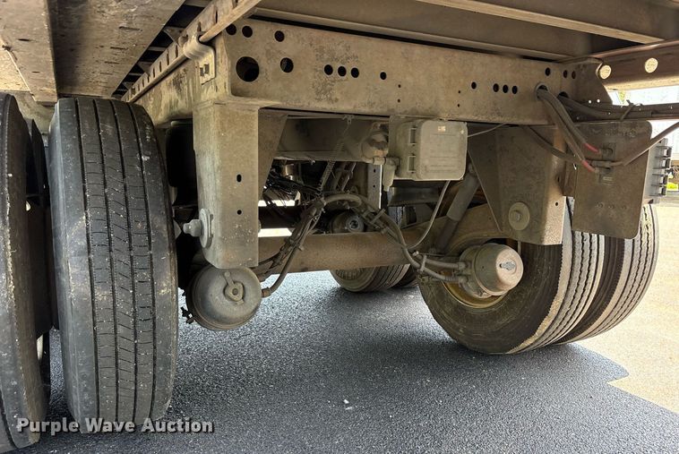 image for item DM1959 2012 Utility VS2DX dry van trailer