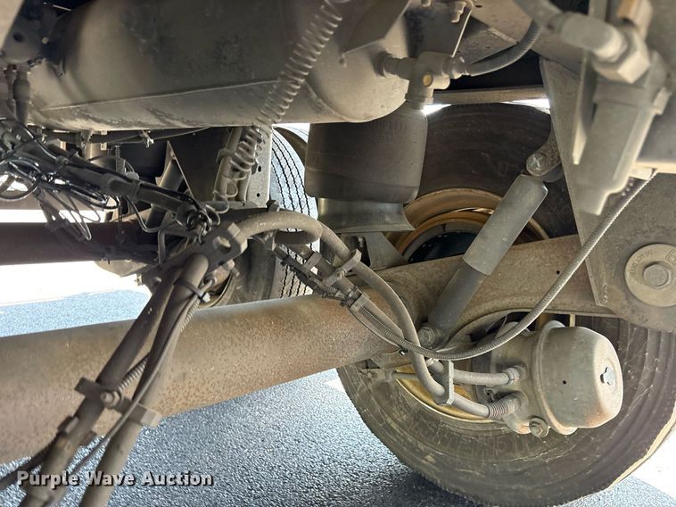 image for item DM1959 2012 Utility VS2DX dry van trailer