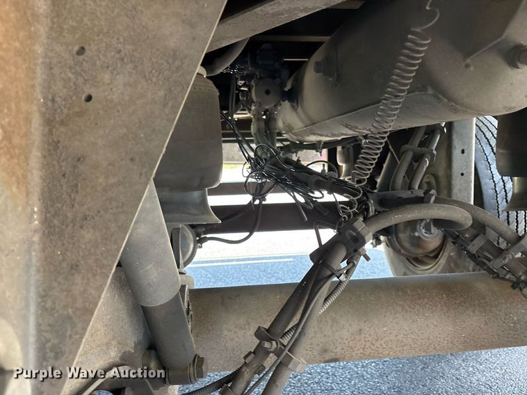 image for item DM1959 2012 Utility VS2DX dry van trailer