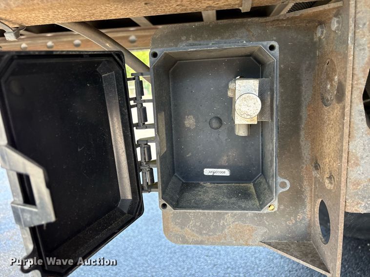 image for item DM1959 2012 Utility VS2DX dry van trailer