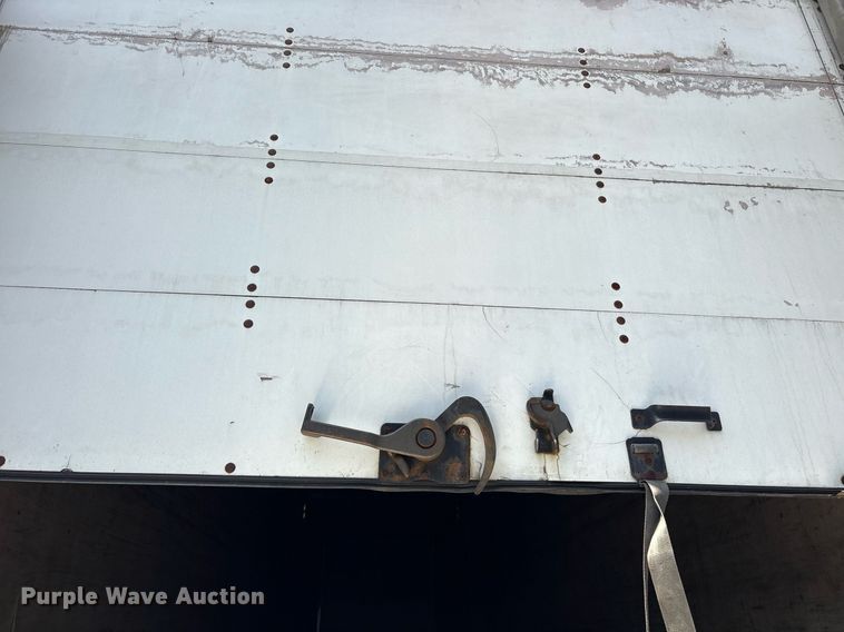 image for item DM1959 2012 Utility VS2DX dry van trailer