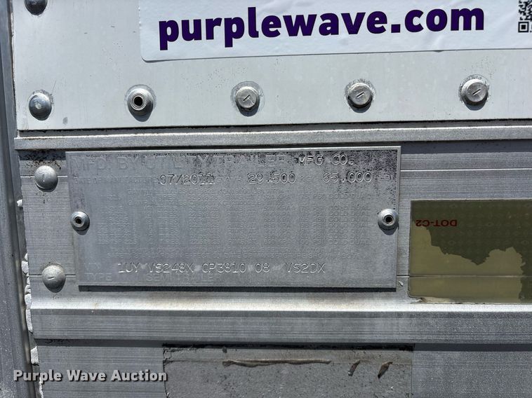 image for item DM1960 2012 Utility VS2DX dry van trailer