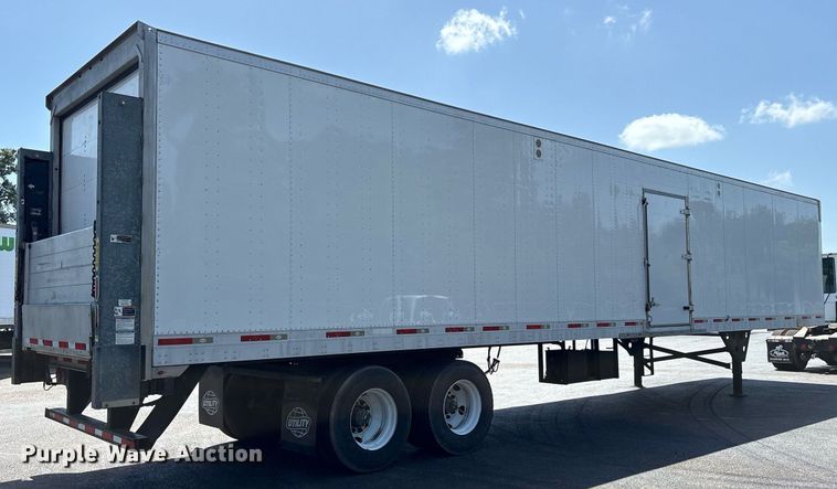 image for item DM1961 2012 Utility VS2DX dry van trailer