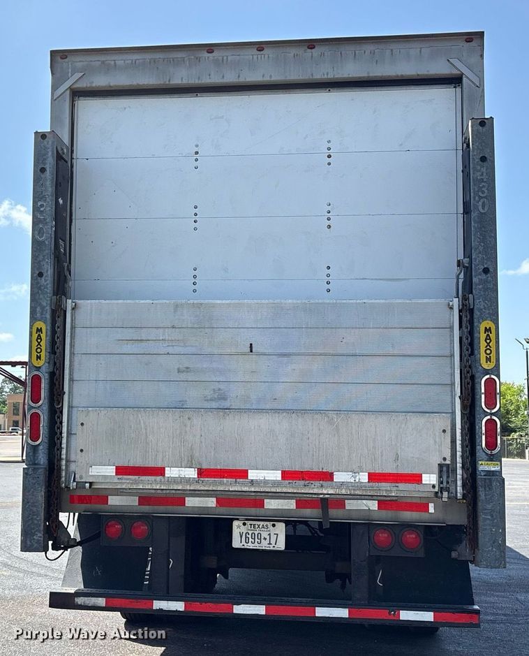 image for item DM1961 2012 Utility VS2DX dry van trailer