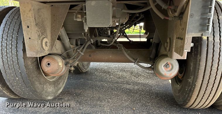 image for item DM1961 2012 Utility VS2DX dry van trailer