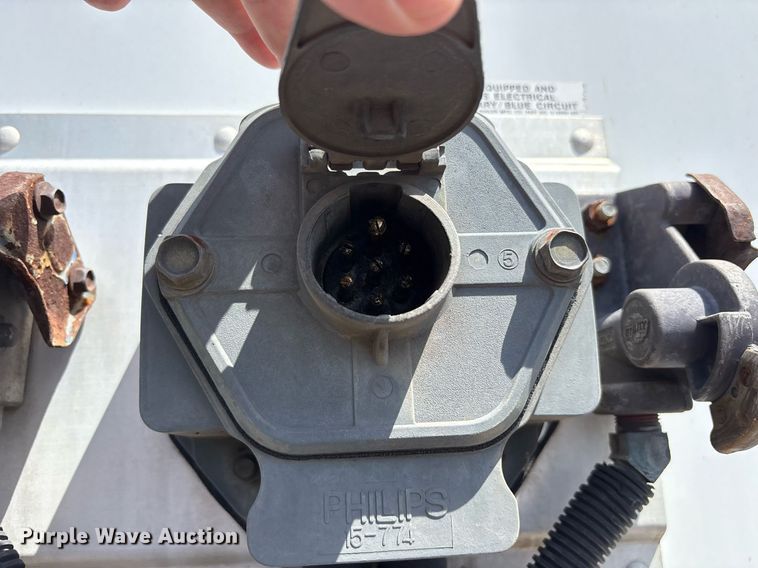 image for item DM1961 2012 Utility VS2DX dry van trailer