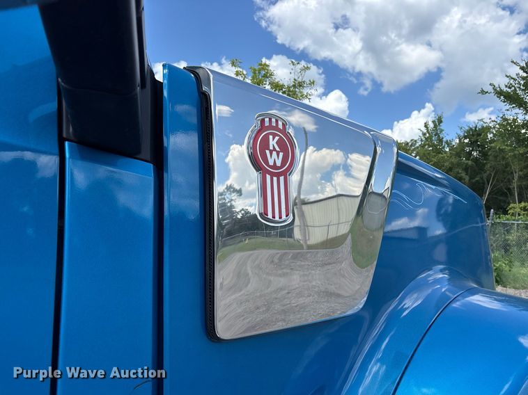 image for item DM1963 2020 Kenworth W990 semi truck
