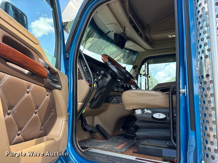 image for item DM1963 2020 Kenworth W990 semi truck