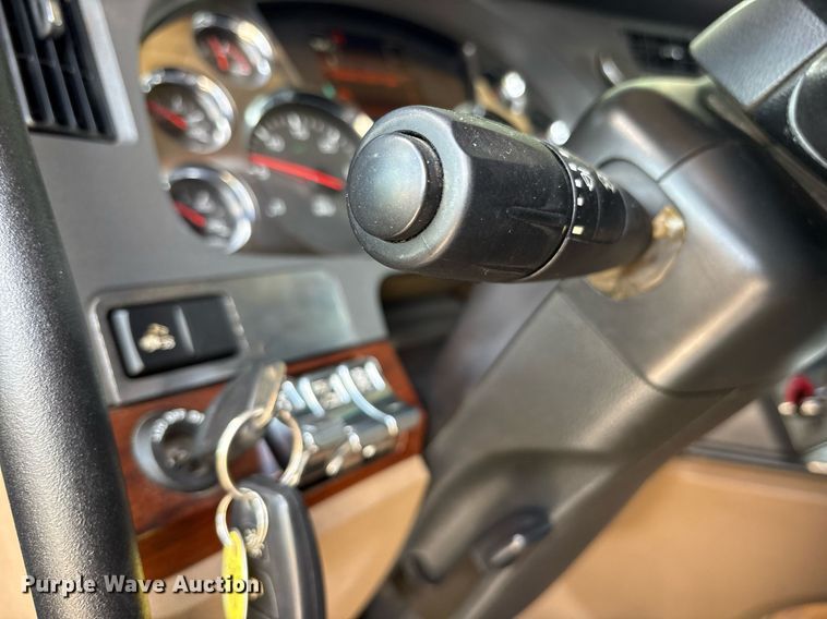 image for item DM1963 2020 Kenworth W990 semi truck