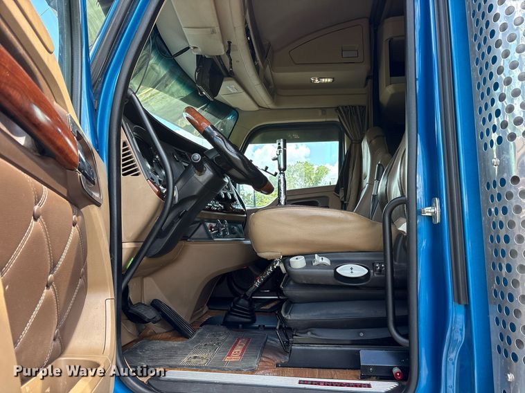 image for item DM1963 2020 Kenworth W990 semi truck