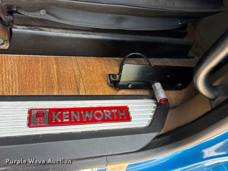 image for item DM1963 2020 Kenworth W990 semi truck