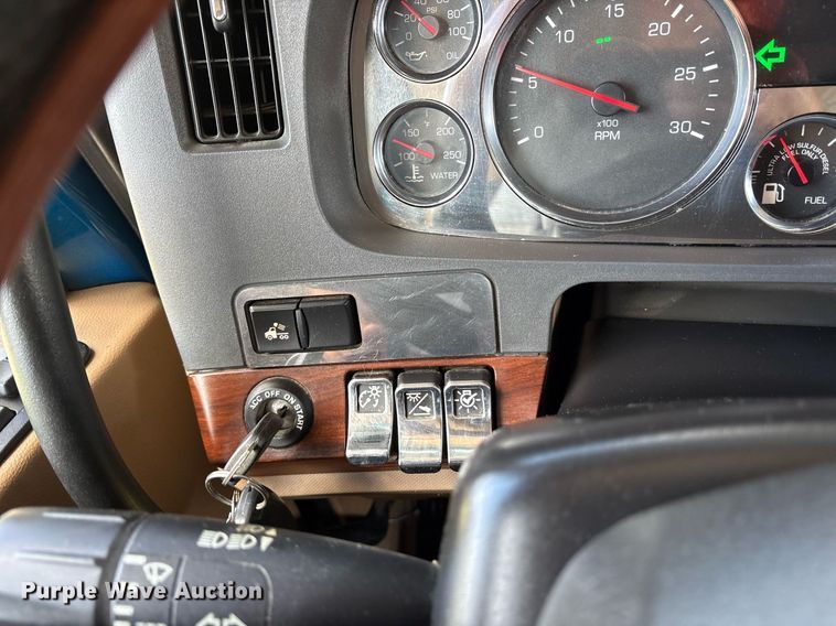 image for item DM1963 2020 Kenworth W990 semi truck