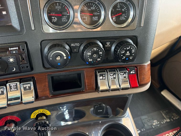 image for item DM1963 2020 Kenworth W990 semi truck