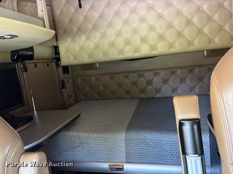 image for item DM1963 2020 Kenworth W990 semi truck