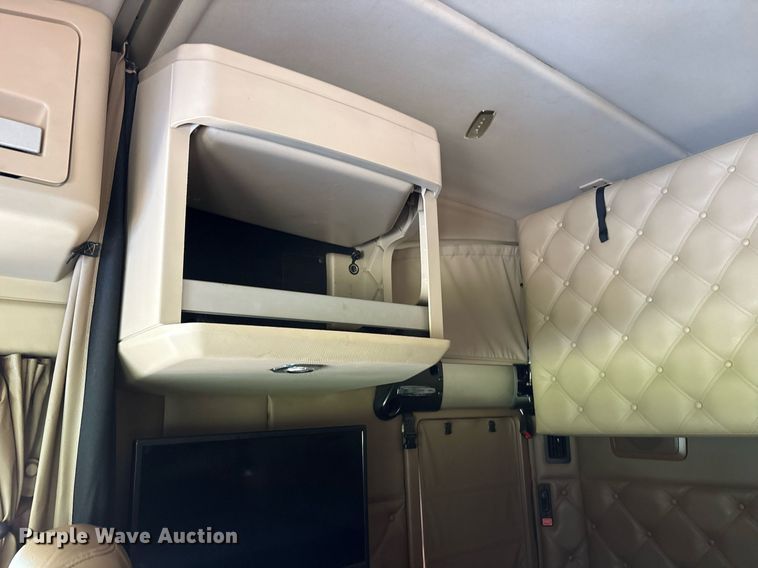 image for item DM1963 2020 Kenworth W990 semi truck