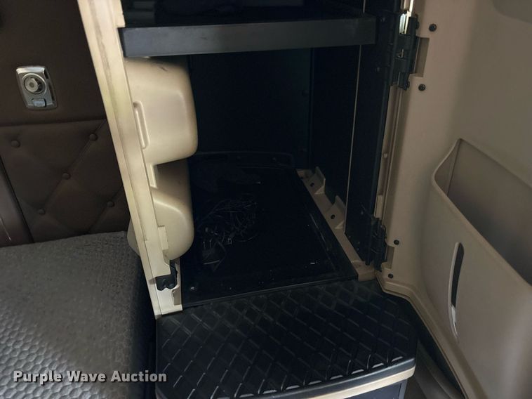 image for item DM1963 2020 Kenworth W990 semi truck