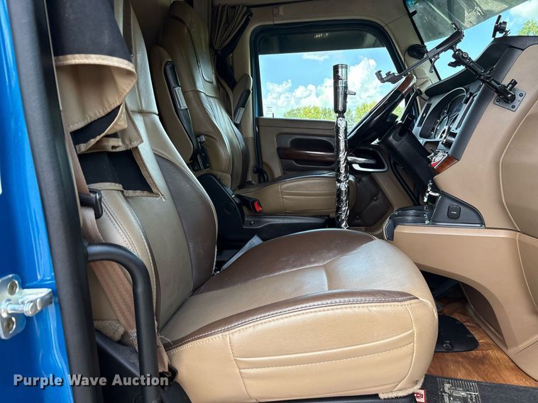 image for item DM1963 2020 Kenworth W990 semi truck