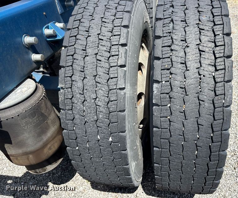 image for item DM1963 2020 Kenworth W990 semi truck