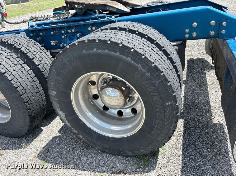 image for item DM1963 2020 Kenworth W990 semi truck