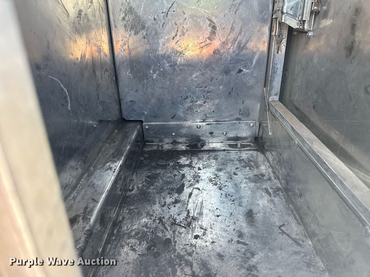 image for item DS3828 2021 Peterbilt 389 semi truck