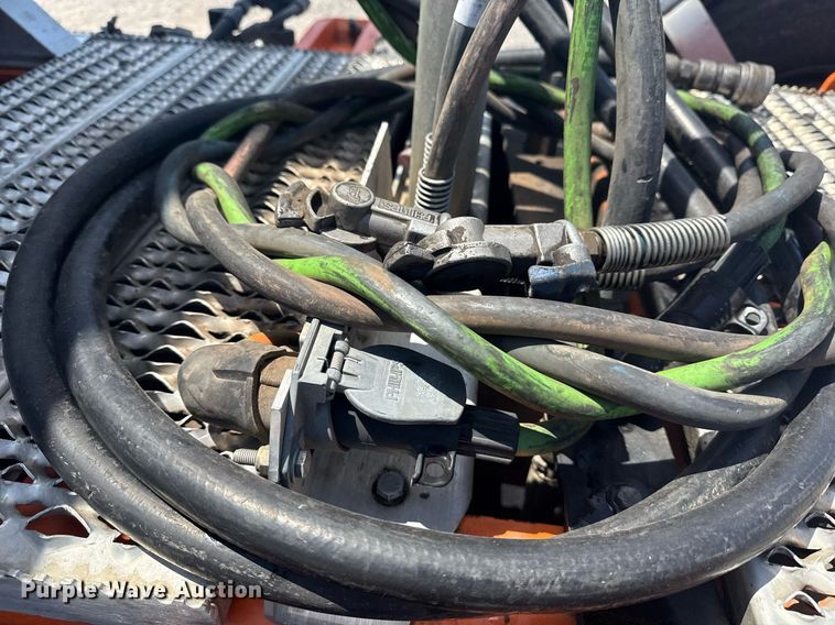 image for item DS3828 2021 Peterbilt 389 semi truck