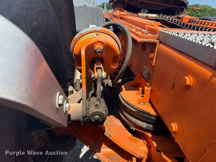 image for item DS3828 2021 Peterbilt 389 semi truck