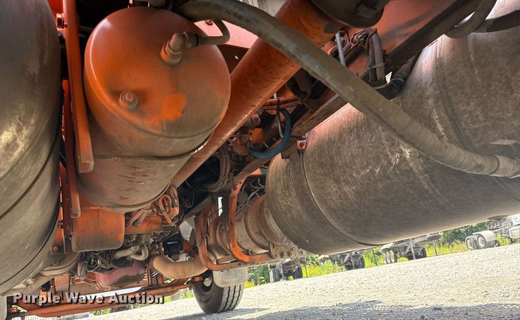 image for item DS3828 2021 Peterbilt 389 semi truck