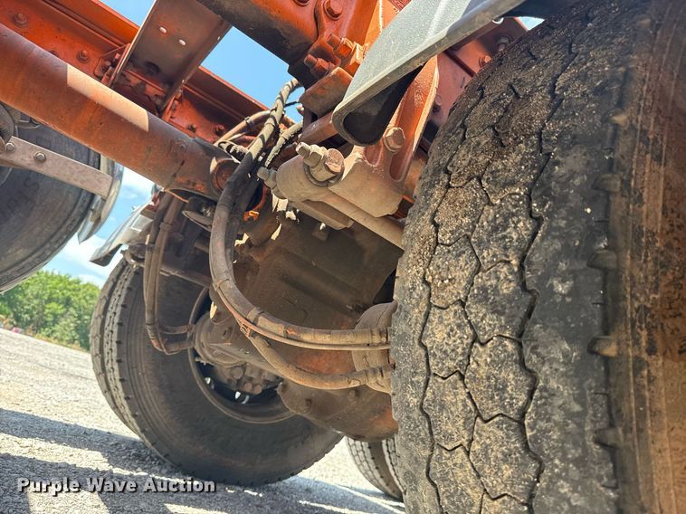 image for item DS3828 2021 Peterbilt 389 semi truck