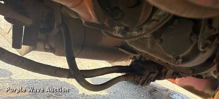 image for item DS3828 2021 Peterbilt 389 semi truck