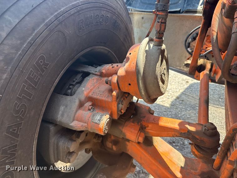 image for item DS3828 2021 Peterbilt 389 semi truck