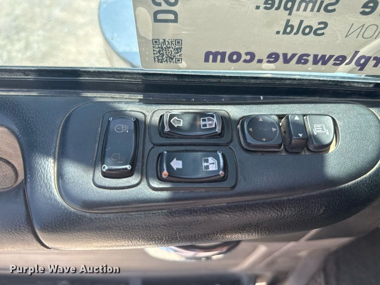 image for item DS3828 2021 Peterbilt 389 semi truck