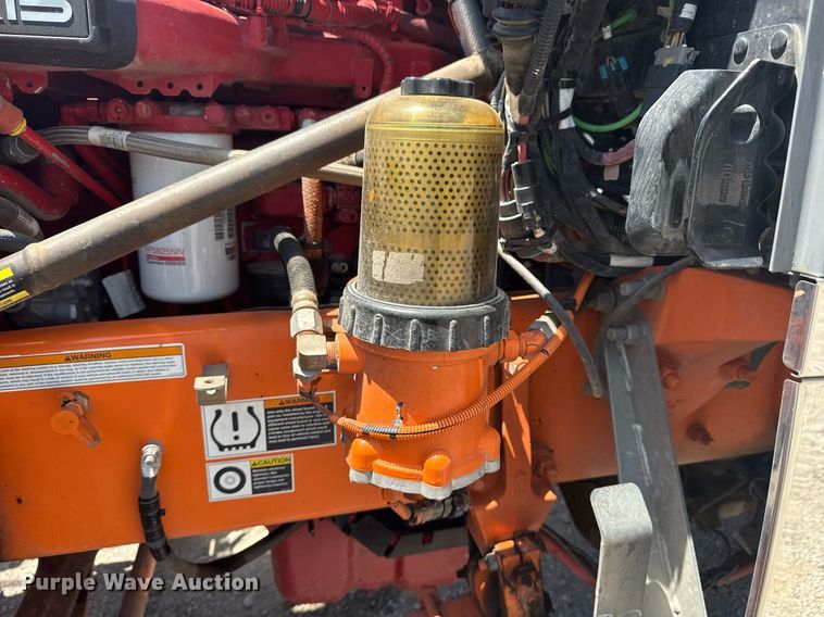 image for item DS3828 2021 Peterbilt 389 semi truck