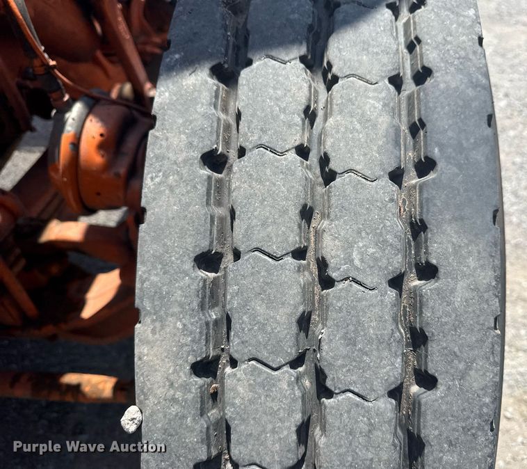 image for item DS3828 2021 Peterbilt 389 semi truck