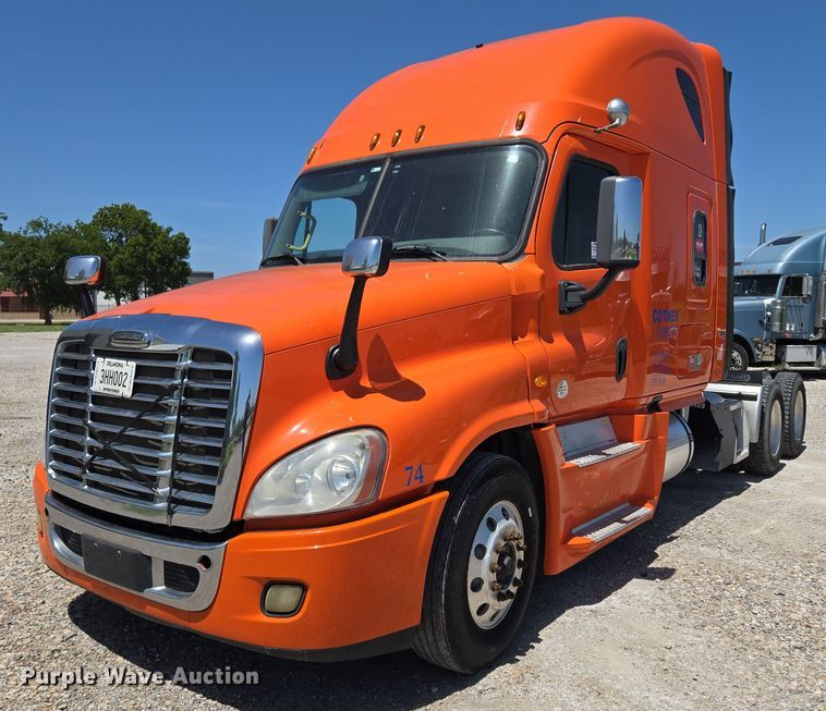 CAMIóN CAMAROTE 2016 FREIGHTLINER