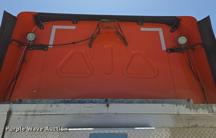 image for item DS3830 2016 Freightliner Cascadia 125 semi truck