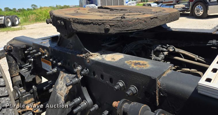 image for item DS3830 2016 Freightliner Cascadia 125 semi truck