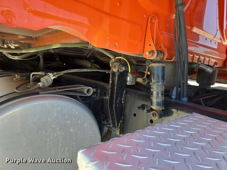 image for item DS3830 2016 Freightliner Cascadia 125 semi truck