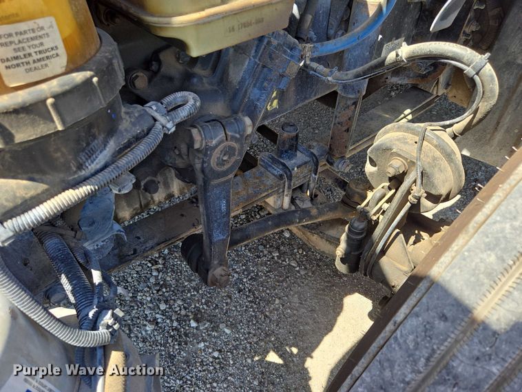 image for item DS3830 2016 Freightliner Cascadia 125 semi truck