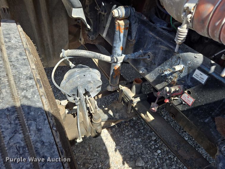 image for item DS3830 2016 Freightliner Cascadia 125 semi truck