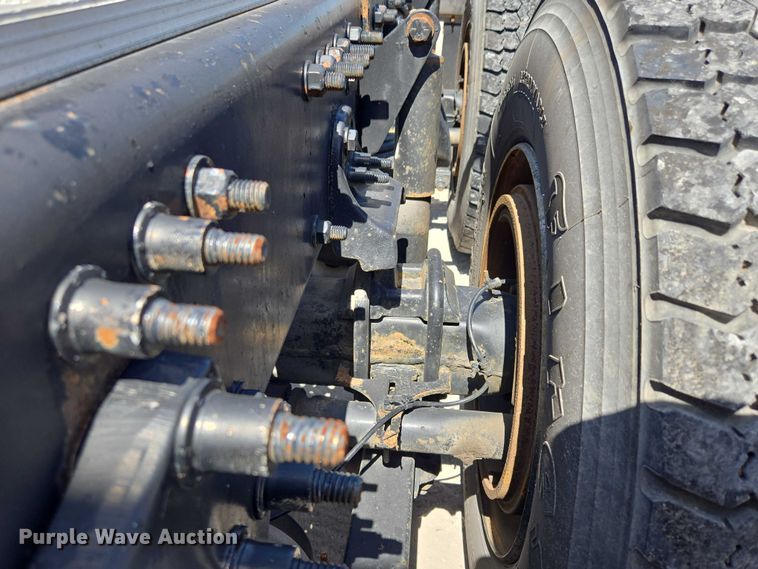 image for item DS3830 2016 Freightliner Cascadia 125 semi truck