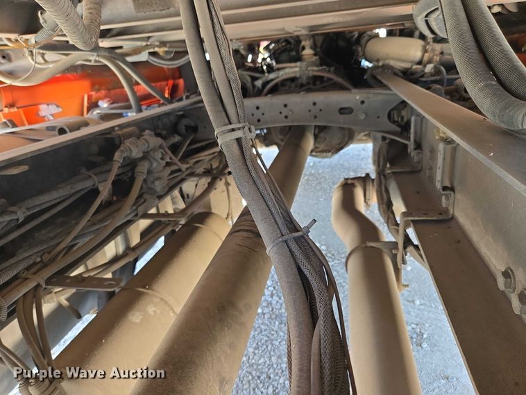 image for item DS3830 2016 Freightliner Cascadia 125 semi truck