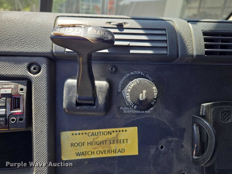 image for item DS3830 2016 Freightliner Cascadia 125 semi truck