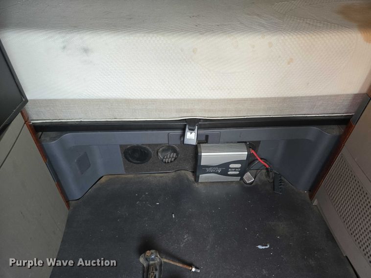 image for item DS3830 2016 Freightliner Cascadia 125 semi truck