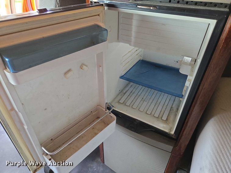 image for item DS3830 2016 Freightliner Cascadia 125 semi truck