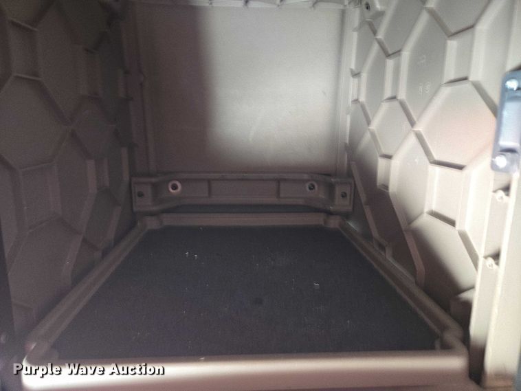 image for item DS3830 2016 Freightliner Cascadia 125 semi truck