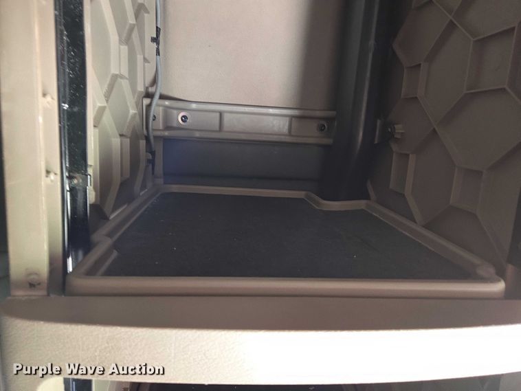 image for item DS3830 2016 Freightliner Cascadia 125 semi truck