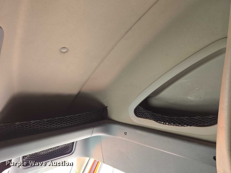 image for item DS3830 2016 Freightliner Cascadia 125 semi truck