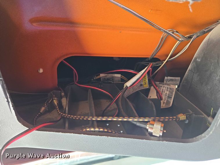 image for item DS3830 2016 Freightliner Cascadia 125 semi truck